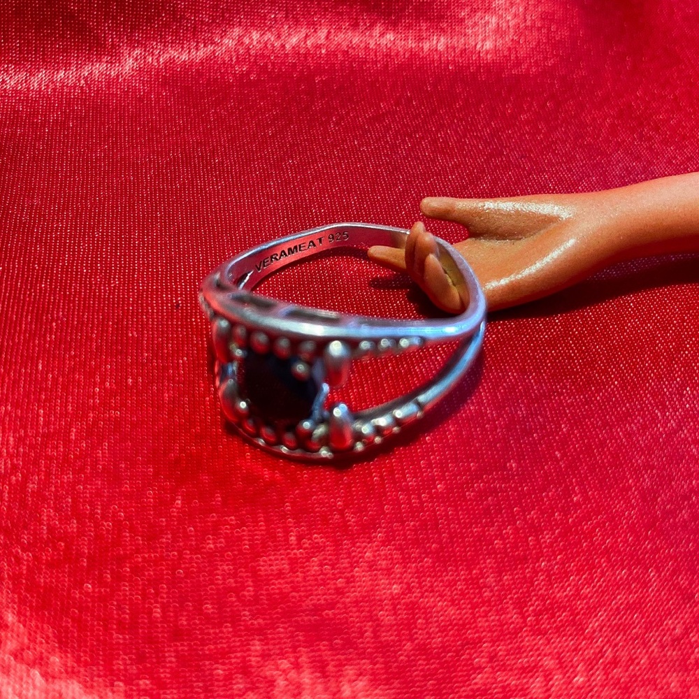 VERAMEAT 🧛🏻♀️ VAMPIRE BITE RING 🖤 - Picture 4 of 4